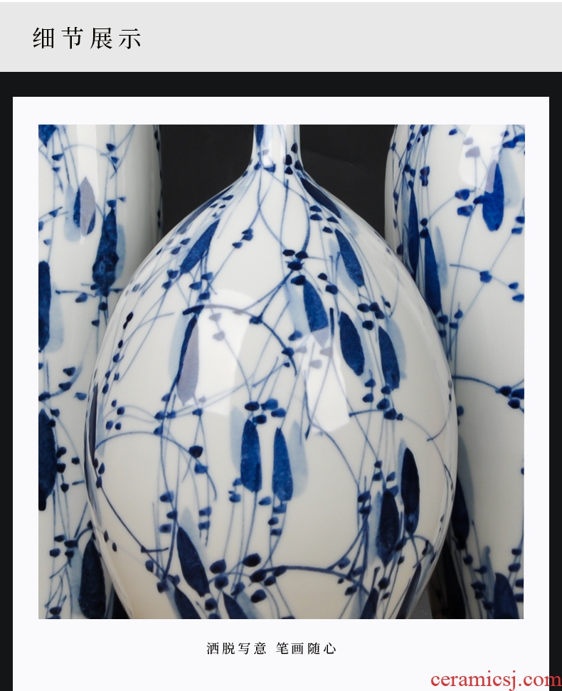 Jingdezhen blue and white porcelain vase three - piece creative decoration in the sitting room household dry flower decoration crafts are arranging flowers