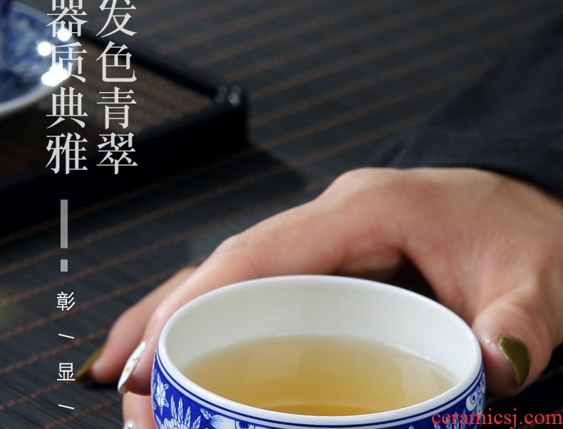 Continuous up with jingdezhen ceramic grain green was hand - made blue blossom put sample tea cup home of kung fu tea cups