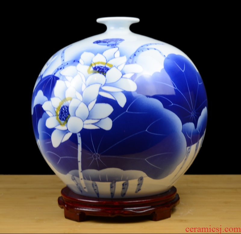 Jingdezhen ceramics hand - made lotus flower vase Chinese style living room TV cabinet porch household adornment handicraft furnishing articles