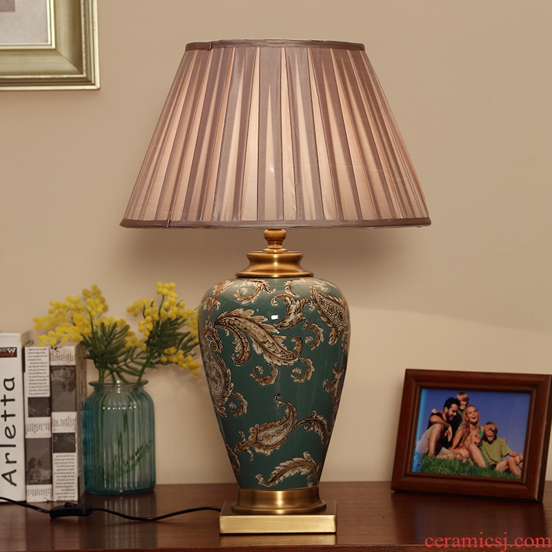 The sitting room is full of copper ceramic lamp bedroom berth lamp contracted creative large villa study retro decoration lamp