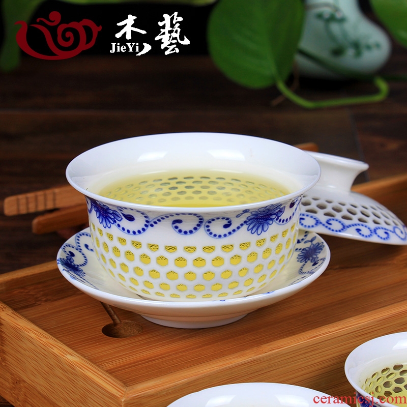 Large honeycomb and exquisite tea tureen hollow out for only three CPU use ceramic kung fu tea set JingDe Dian blue and white porcelain