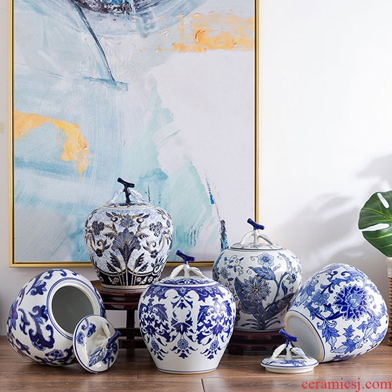 Jingdezhen ceramic POTS wedding gift decoration office desktop blue and white porcelain decoration household creative furnishing articles