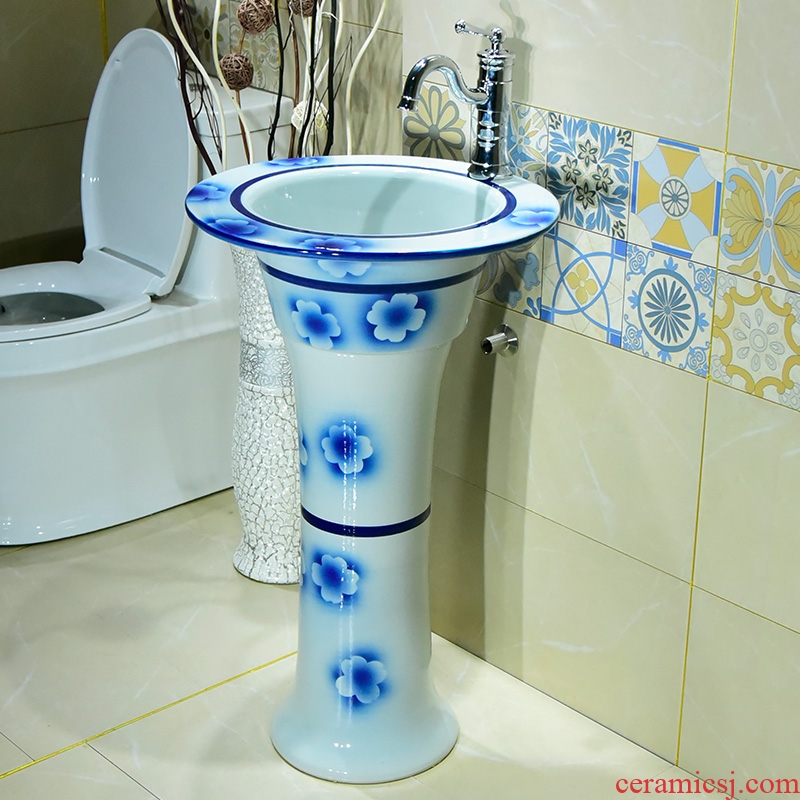 The Lavatory toilet pillar basin integrated is suing balcony sink ceramic art basin floor for wash gargle