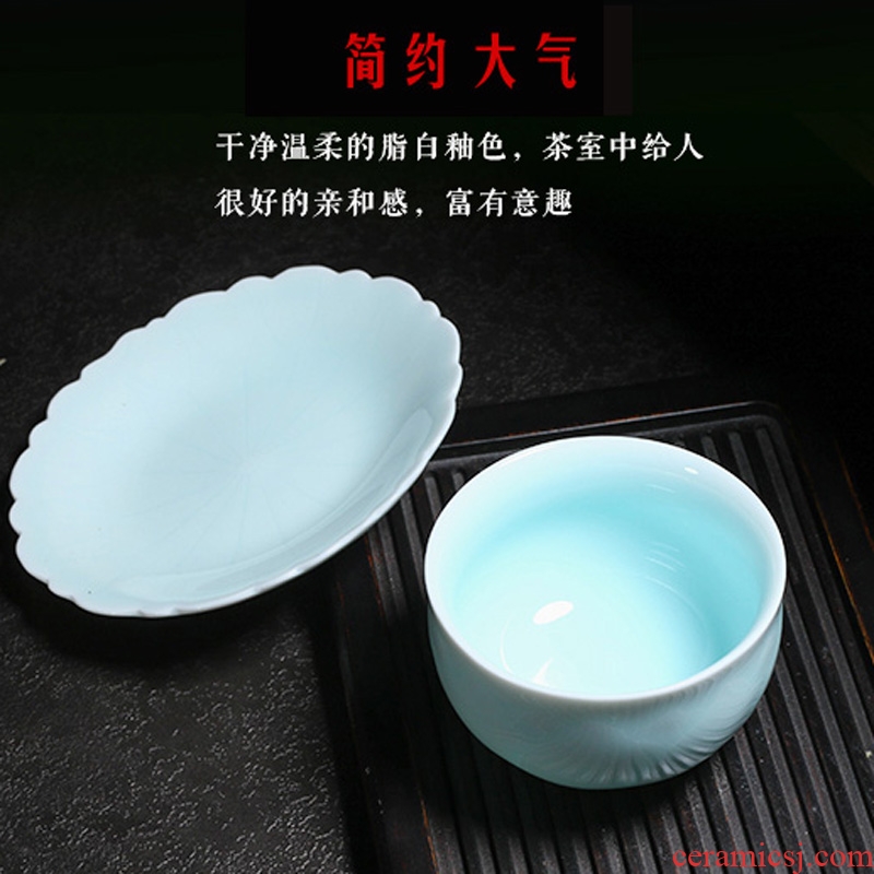 Jingdezhen ceramic cups kung fu tea bowl two woolly green glaze with single cup sample tea cup master cup. A plate