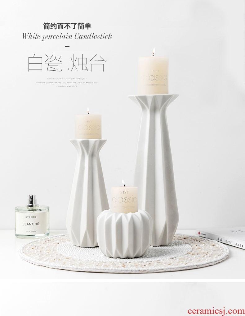 The Nordic idea contracted white ceramic candlestick of sweet American furnishing articles home wine restaurant table decorations