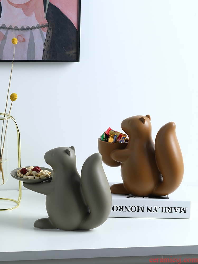 Nordic contracted household ceramics decoration modern creative tea table decorations squirrel dry fruit tray table furnishing articles