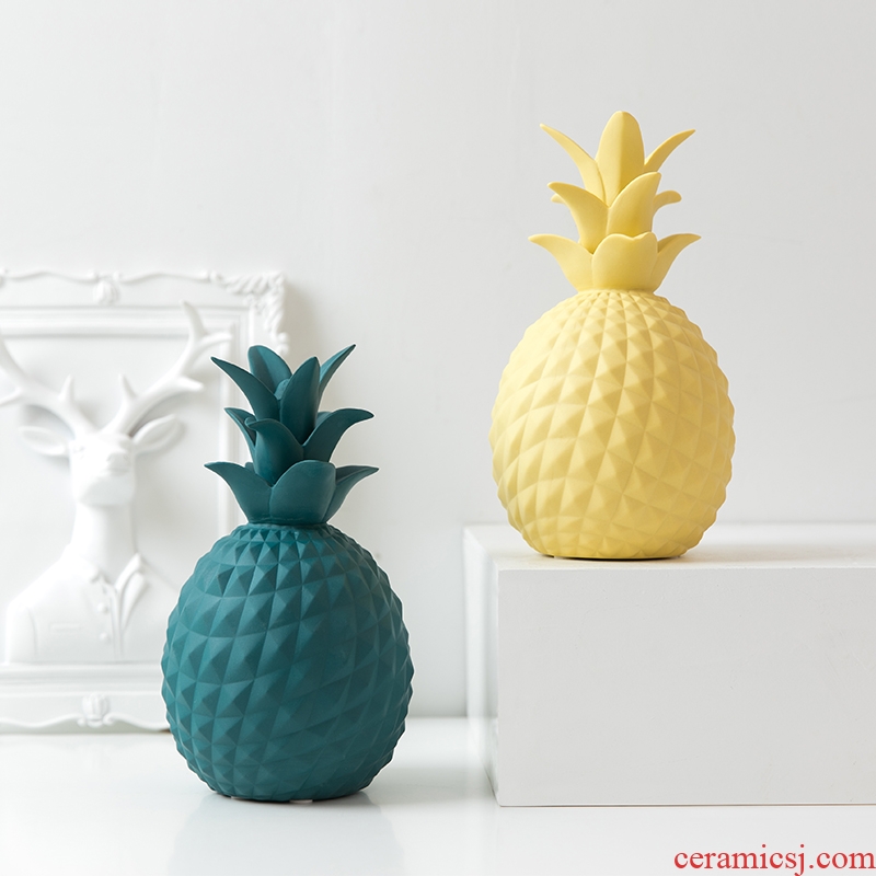 The Nordic ins creative pineapple furnishing articles sitting room porch ceramics handicraft contracted wine home decoration decoration