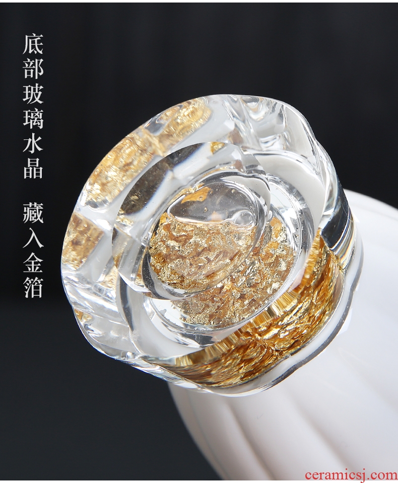 The nut Auspicious edge suet jade gold lotus tea sea crystal white porcelain hand grasp glass and glass ceramic fair keller points of tea