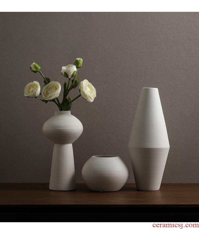 Nordic creative I and contracted sitting room, the dried flower arranging flowers white drawing ceramic vase furnishing articles household act the role ofing is tasted