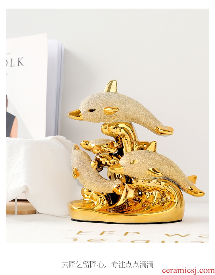 Mr Han mei household modern wedding decoration wine lovers furnishing articles new home decoration ceramic gold - plated dolphin bay of love
