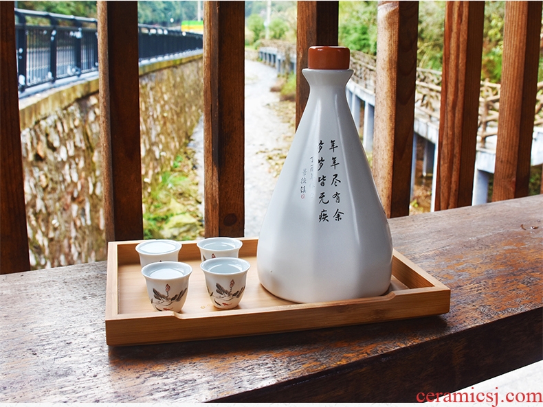 Jingdezhen ceramic bottle suit household gifts hip flask 2 jins with empty bottles with glass mercifully it gift box