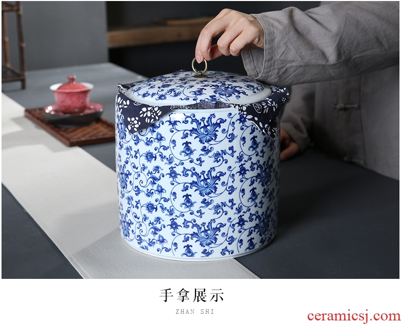 Auspicious margin of puer tea with big cake as cans ceramic seven yards caddy fixings, 357 grams of blue and white tea pu - erh tea, white tea cake box