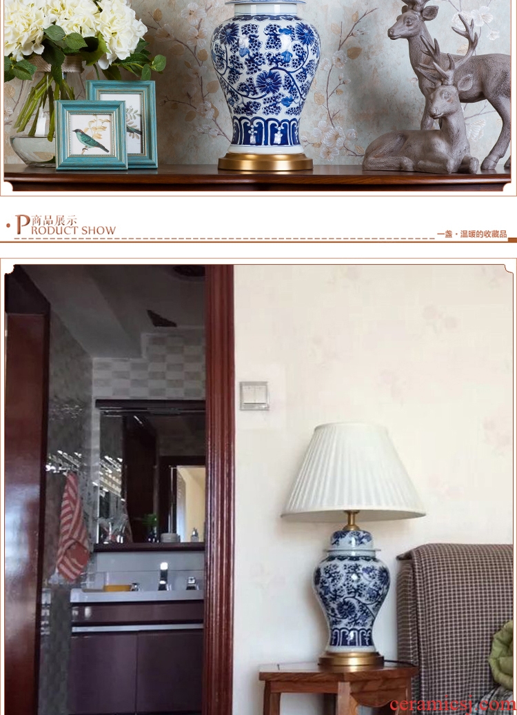 The New Chinese jingdezhen ceramic desk lamp hand - made porcelain all copper villa hotel, club house sitting room adornment of bedroom the head of a bed