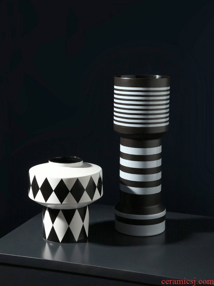 Nordic simple geometric art ceramic vase modern black and white stripes example room designer soft outfit decoration furnishing articles