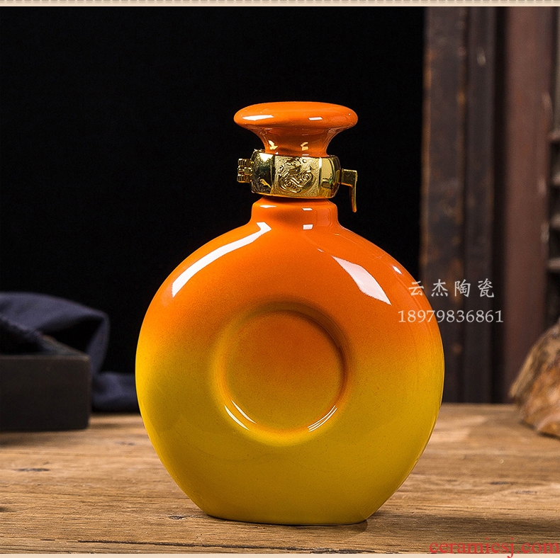 Jingdezhen ceramic bottle is empty bottles of 1 kg pack wine wine jar sealing liquor bottles up to customize a kilo