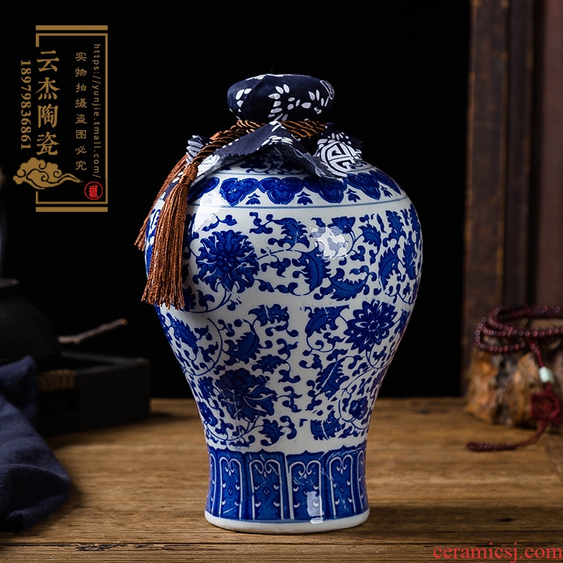 Jingdezhen ceramic jars 1/2/3/5 jins of empty bottle sealed jar of wine liquor jar blue and white wine