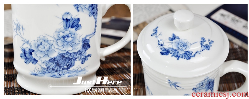 The large capacity of jingdezhen ceramic cup ipads porcelain cups with cover office cup boss cup tea cup 900 ml cups