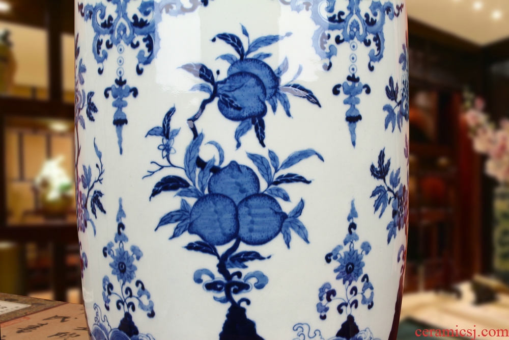Hand - made peach pomegranates of blue and white porcelain of jingdezhen ceramics sitting room place all around the big vase Chinese study