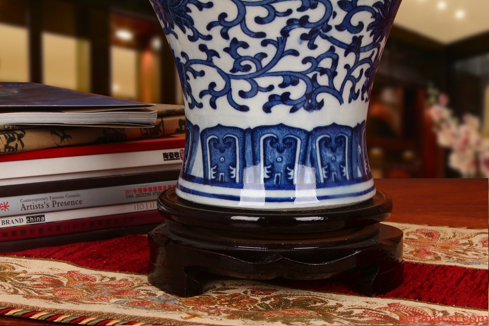 Classic blue and white porcelain of jingdezhen ceramics sweet grain mesa vase Chinese style to decorate the study in the Ming and the qing dynasties and furnishing articles