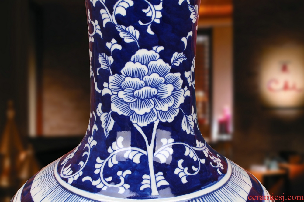 High - grade hand - made blue peony of blue and white porcelain vase Chinese jingdezhen ceramics fashion home furnishing articles