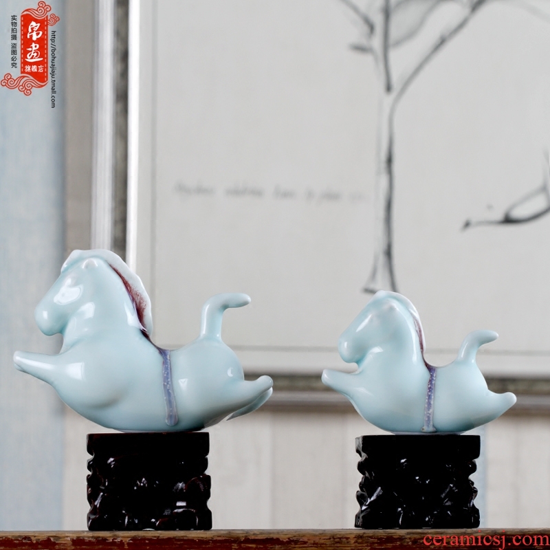 The family decorates a small place, jingdezhen ceramic horse ins creative contracted lovely adornment desktop gifts of new Chinese style
