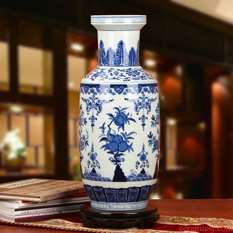 Hand - made peach pomegranates of blue and white porcelain of jingdezhen ceramics sitting room place all around the big vase Chinese study
