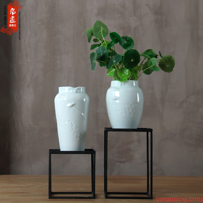 Small mini vase, jingdezhen ceramic Nordic manual creative contracted hydroponic water raise money plant flowers, furnishing articles