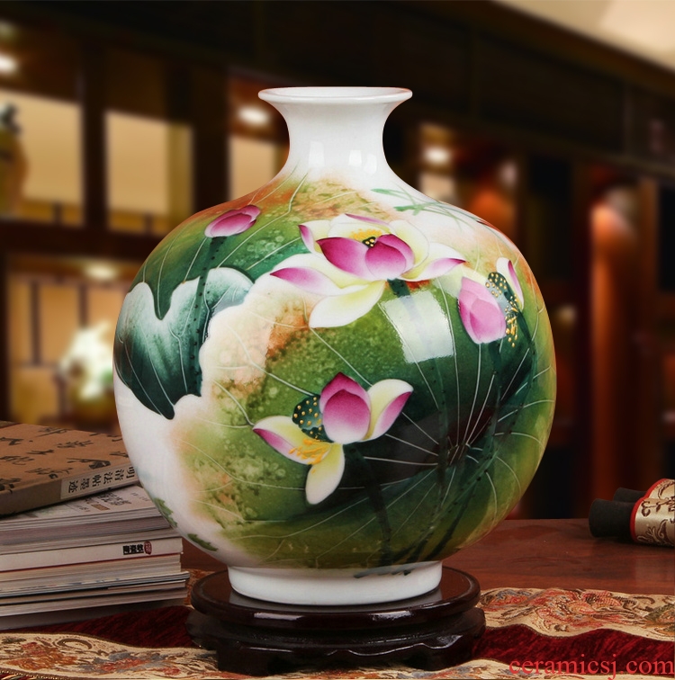 Famous works of hu, jingdezhen ceramics vase upscale gift hand famille rose porcelain lotus tree