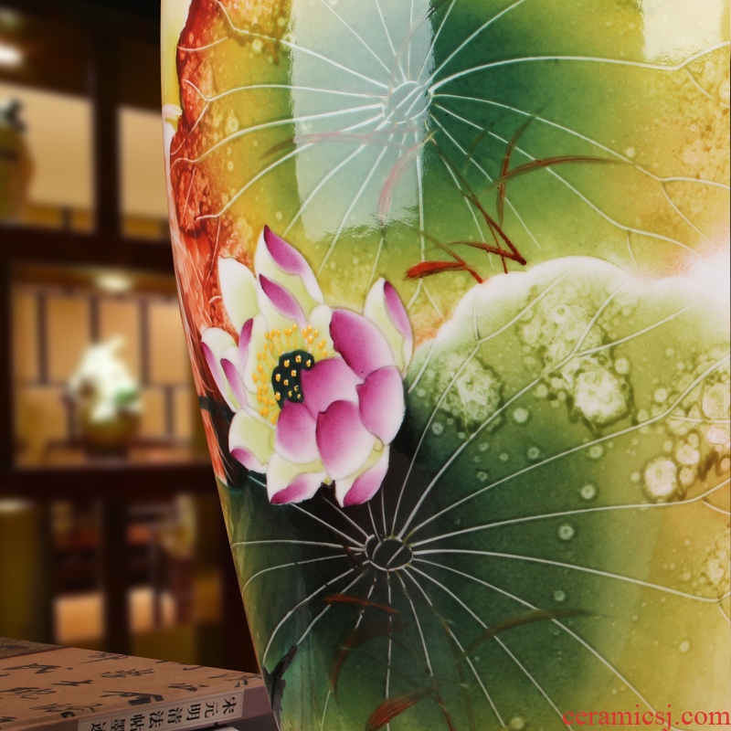 Famous hu, jingdezhen ceramics vase upscale gift hand famille rose porcelain lotus egrets vase