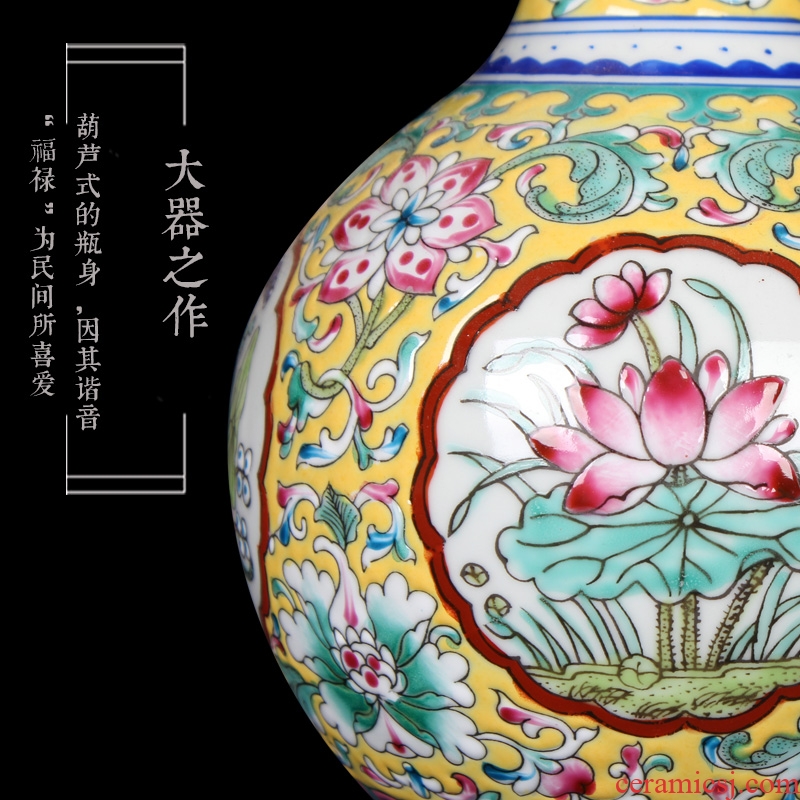 Jingdezhen antique Chinese study living room mesa small powder enamel handpainted altar vase of the reward bottle handicraft furnishing articles