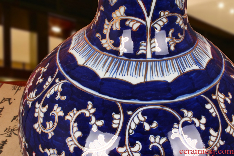 The see colour blue and white porcelain of jingdezhen ceramics high - grade hand - made peony vases, Chinese style household decorative furnishing articles