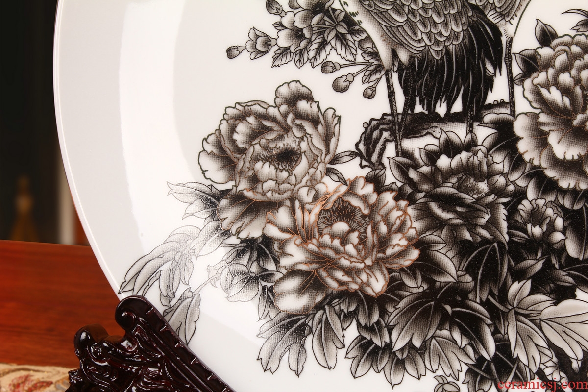 Jingdezhen ceramics, black color paint cranes peony hang dish plate faceplate furnishing articles of Chinese style household decoration