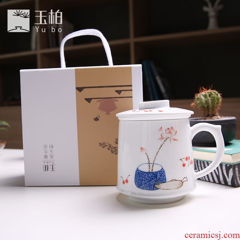 Jade cypress jingdezhen ceramic hand - made famille rose fragrance filtering cup Chinese big keller ink wind capacity of the cup