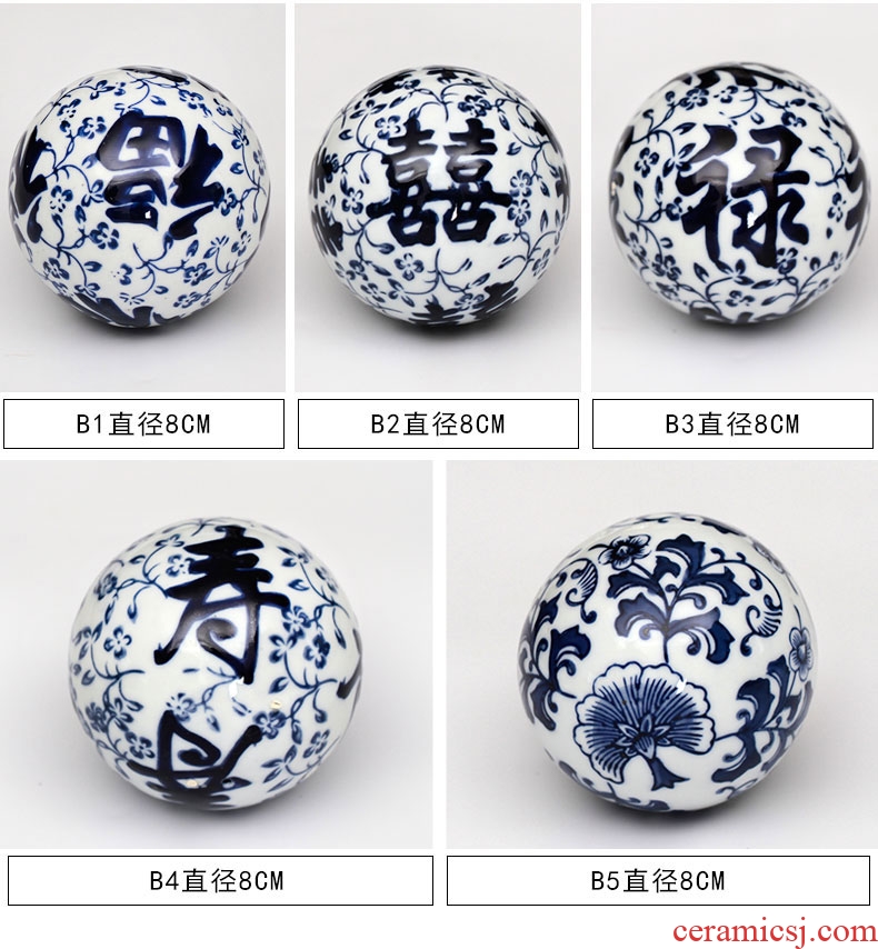 The New Chinese blue and white porcelain jingdezhen ceramic furnishing articles the water floating ball hand - made aquarium decoration creative household decoration
