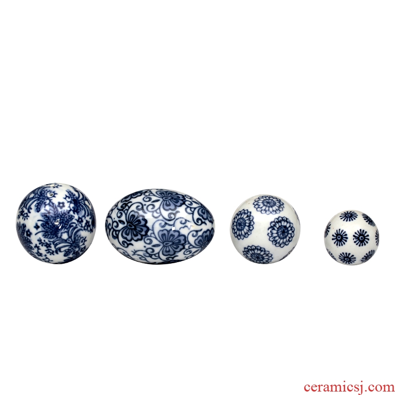 Jingdezhen blue and white porcelain hand - made water can float ball between example ceramic decoration household act the role ofing is tasted furnishing articles