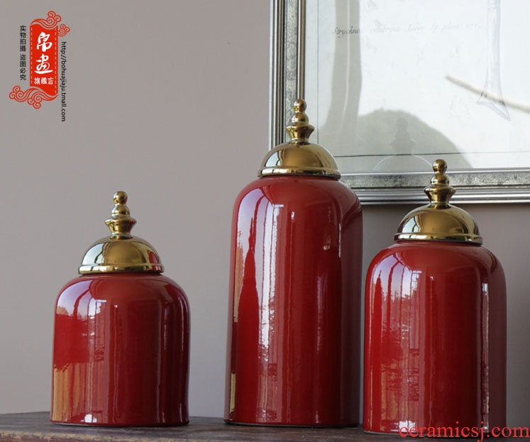 Jingdezhen ceramic vase furnishing articles gilded the lid tank bright red hand with classical household pure glaze decoration