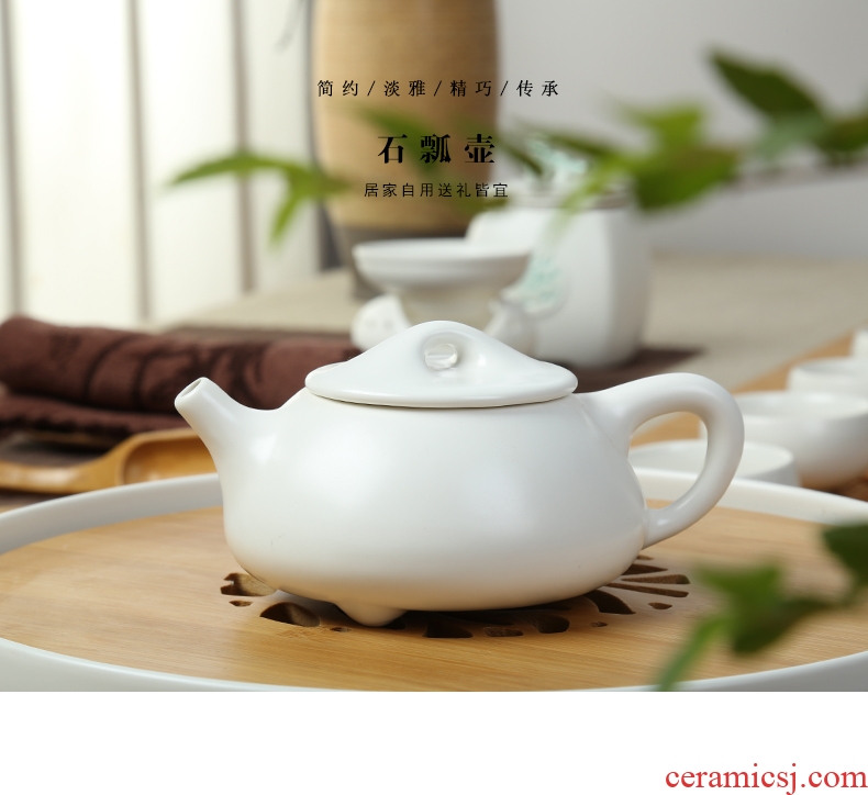 The Product is black and white and green up porcelain remit trumpet the teapot tea tea ware ceramic kung fu tea set single pot of the item