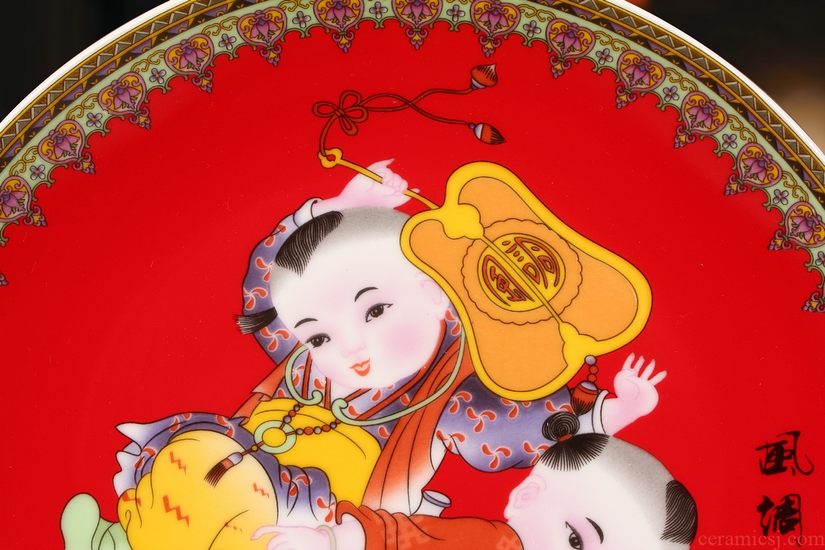 Jingdezhen ceramics powder enamel red lad sit hang dish plate faceplate Chinese style classical decoration home furnishing articles