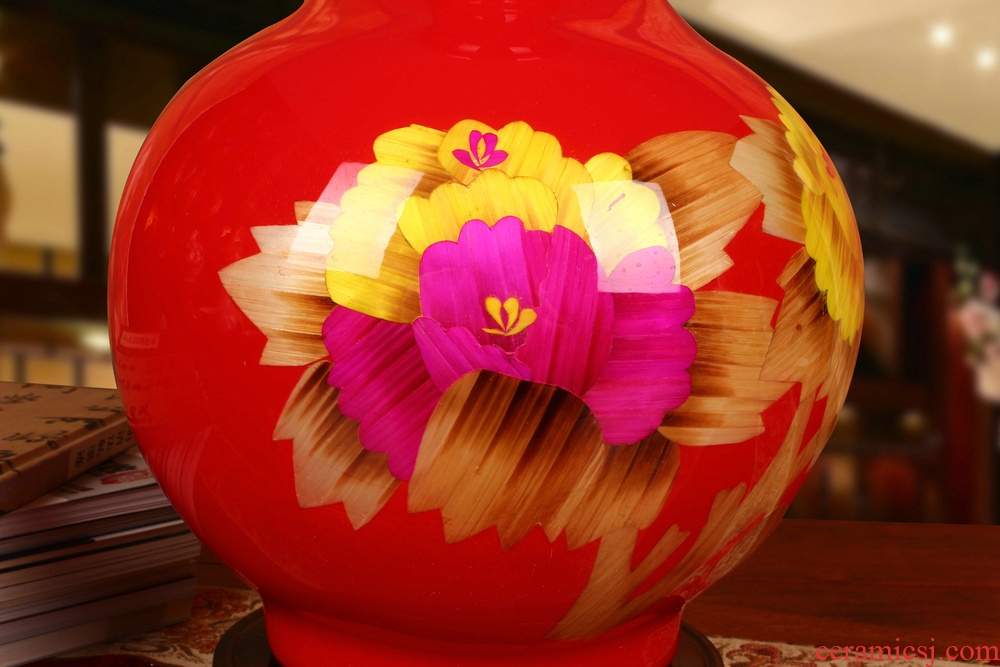 Jingdezhen ceramics China red peony flowers prosperous modern fashion vase happiness process decorative furnishing articles
