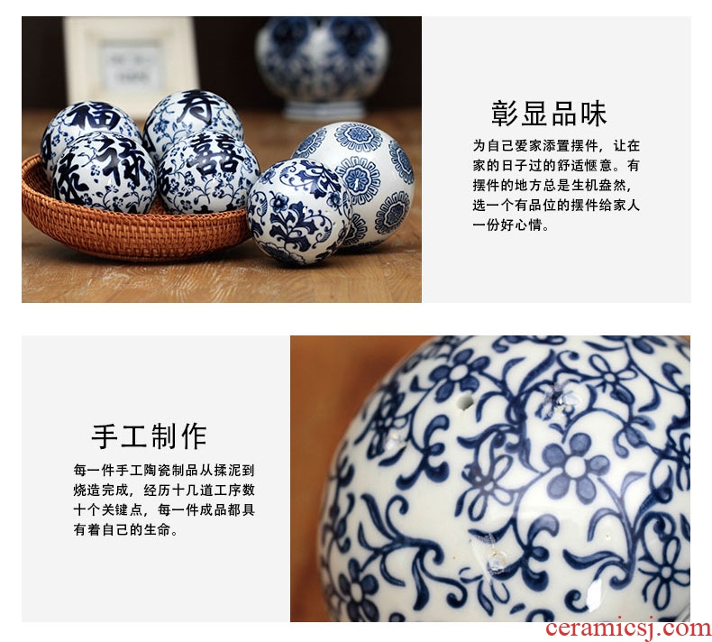 The New Chinese blue and white porcelain jingdezhen ceramic furnishing articles the water floating ball hand - made aquarium decoration creative household decoration