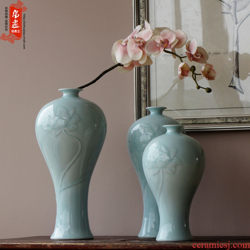 Jingdezhen ceramic vase furnishing articles flowers, dried flowers, flower arrangement sitting room desktop water raise hand shadow blue adornment narrow expressions using