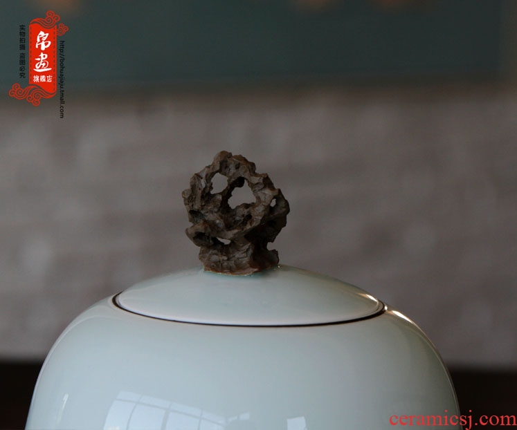 Jingdezhen ceramics pu 'er tea box ceramic film celadon porcelain tea pot manually creative tea ware