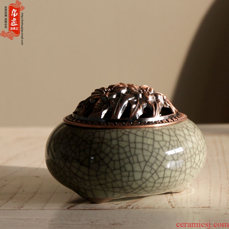 Jingdezhen ceramic incense buner furnishing articles three - legged archaize home sitting room fragrant heavy tower of sandalwood incense seat teahouse adornment