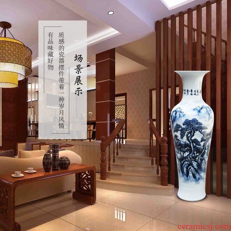 Jingdezhen blue and white Chinese ceramics antique landscape of large vases, furnishing articles at the gate of the hotel lobby companies
