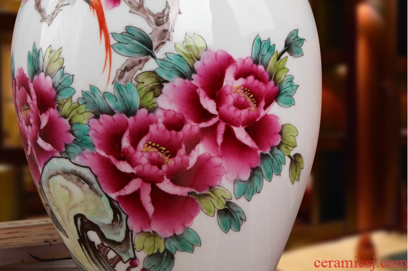 Famous Xia Guoan high - grade gift porcelain vase hand - made works of jingdezhen ceramics powder enamel peony flower bottle