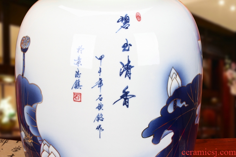 The see colour blue and white porcelain of jingdezhen ceramics high - grade hand - made lotus flower vases, The sitting room is The study of Chinese style household furnishing articles