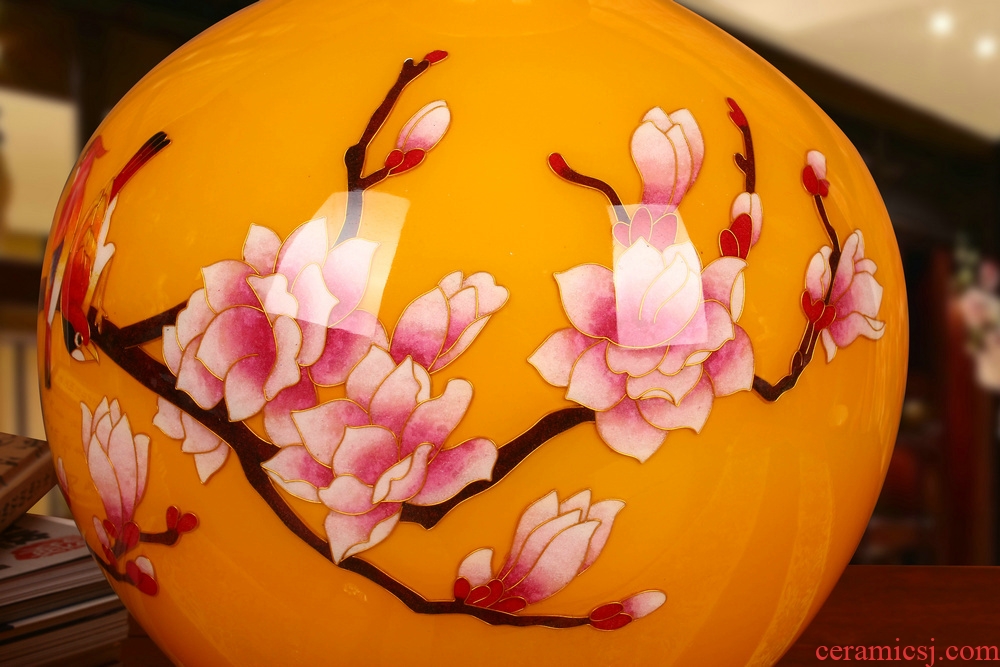 Jingdezhen ceramics vase golden straw yellow riches and honor peony round vase fashion home decoration furnishing articles