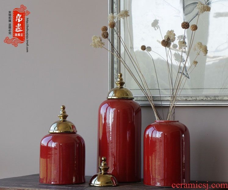 Jingdezhen ceramic vase furnishing articles gilded the lid tank bright red hand with classical household pure glaze decoration