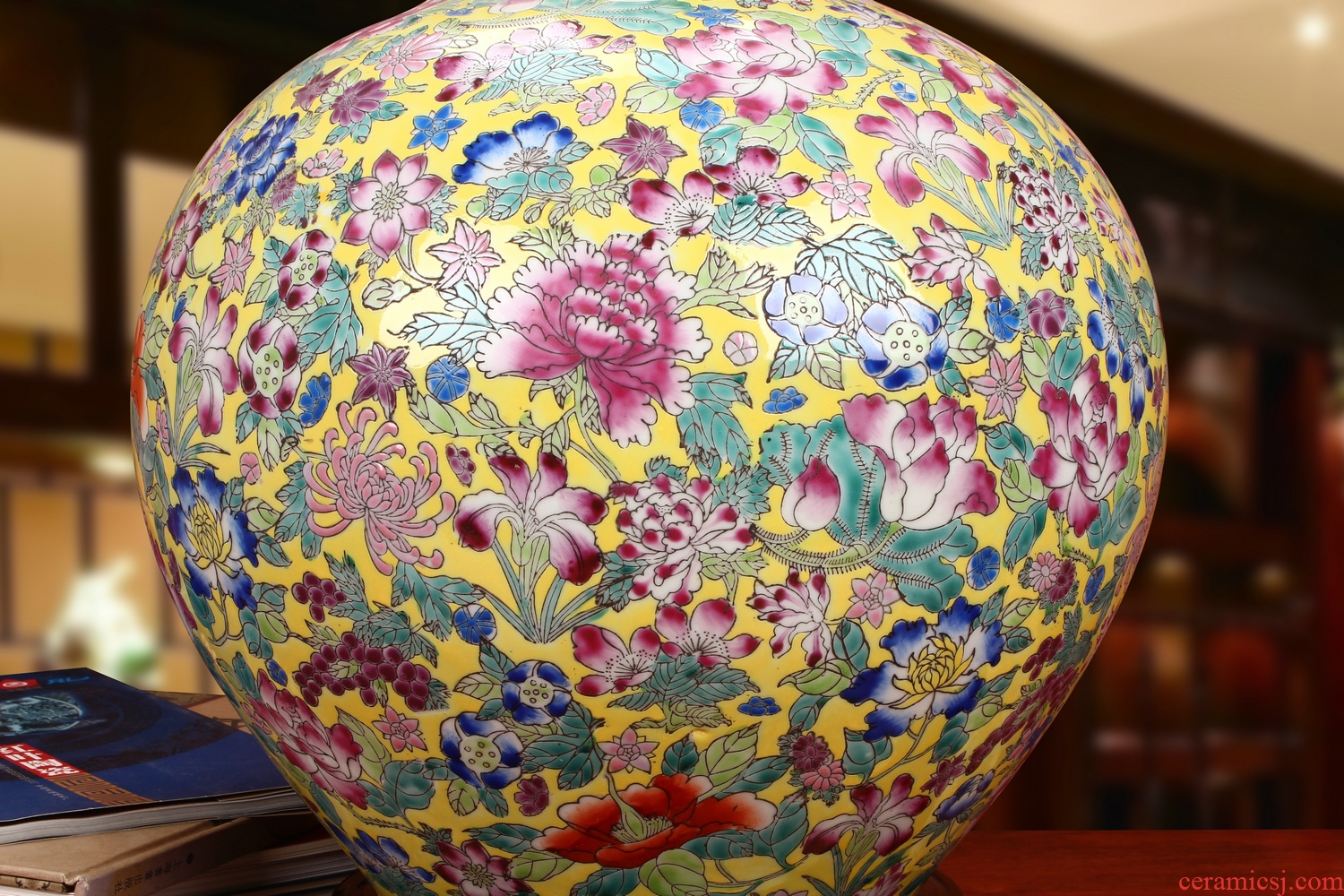 Jingdezhen ceramics fine powder enamel enamel in yellow flower celestial sphere of large vases, ten big porcelain factory factory goods