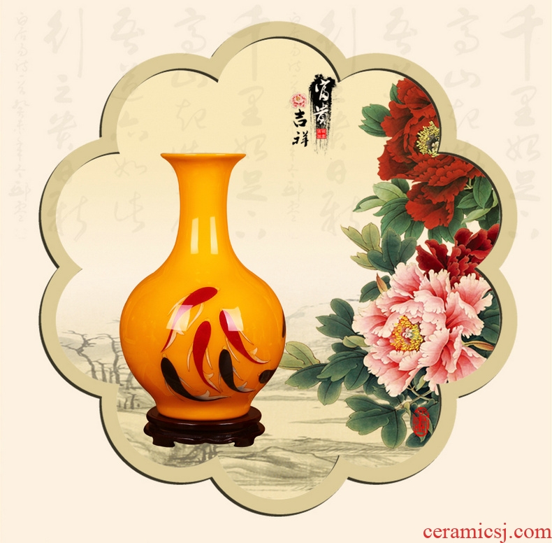 Jingdezhen ceramics gold straw yellow vase with fish every year